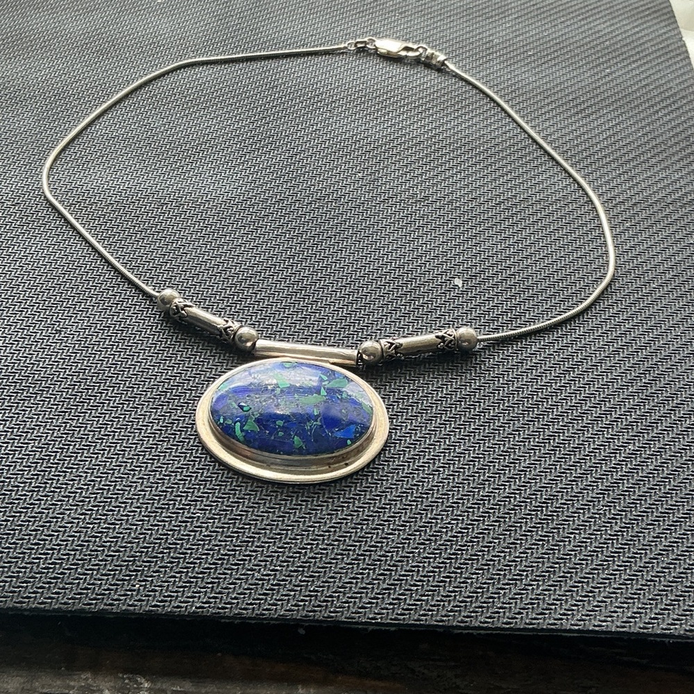 Elegant Silver Necklace with Blue Lapis stone set in 925 silver